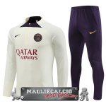 Paris Saint Germain Giocatori Insieme Completo Giallo Purpureo Felpa Da Allenamento 2023-24 Paris Saint Germain Giocatori Insieme Completo Giallo Purpureo Felpa Da Allenamento 2023-24