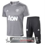 Manchester United Formazione Set Completo Maglia Calcio 2017-18 Grigio Manchester United Formazione Set Completo Maglia Calcio 2017-18 Grigio
